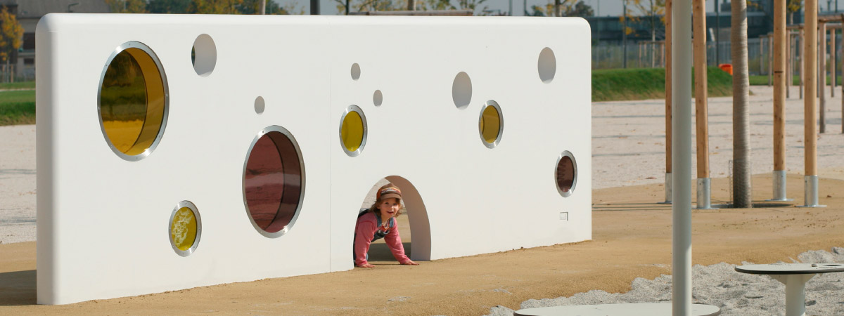 Kletterwand Holes